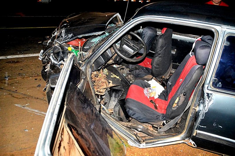 Motorista inabilitado e bêbado provoca acidente na MGC-354 próximo de Sertãozinho