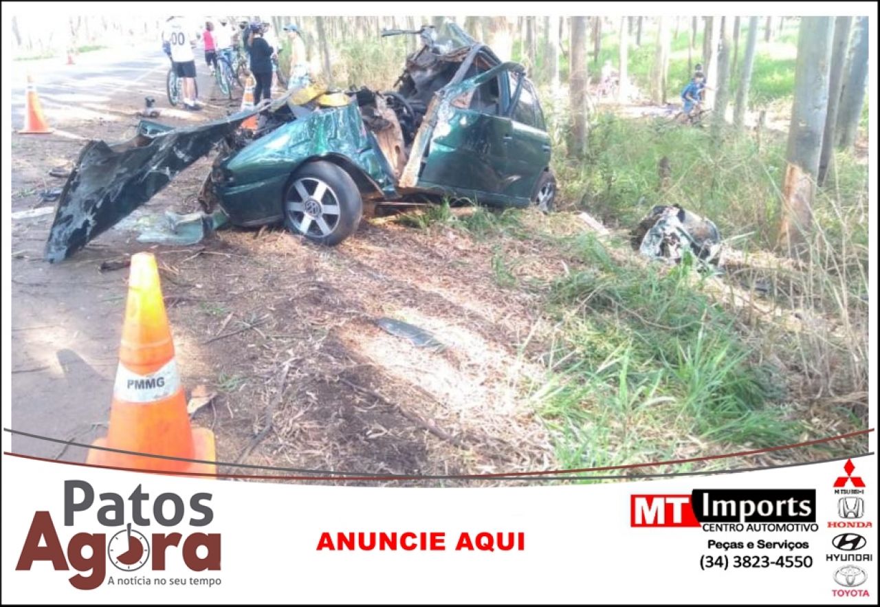 Veículo fica completamente destruído em acidente na rodovia AMG-1410