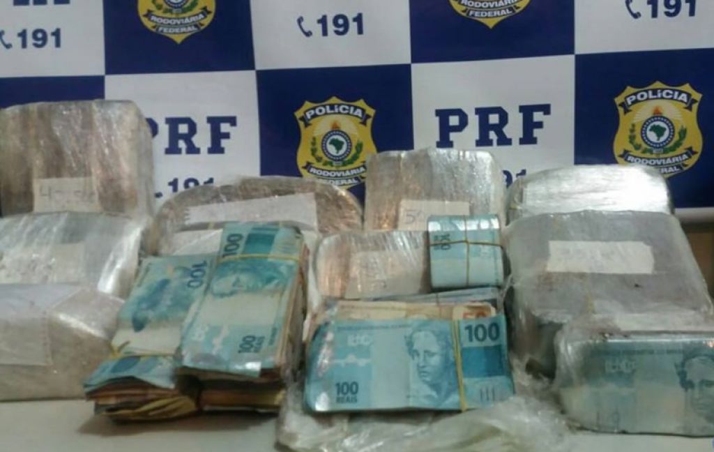 Motorista é preso com 48 tabletes de cocaína durante operação da PRF na BR-365