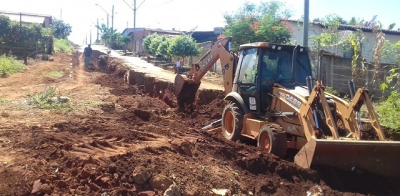 Presidente Olegário: Após queixa de moradores, prefeitura inicia obra em rua do bairro Andorinhas