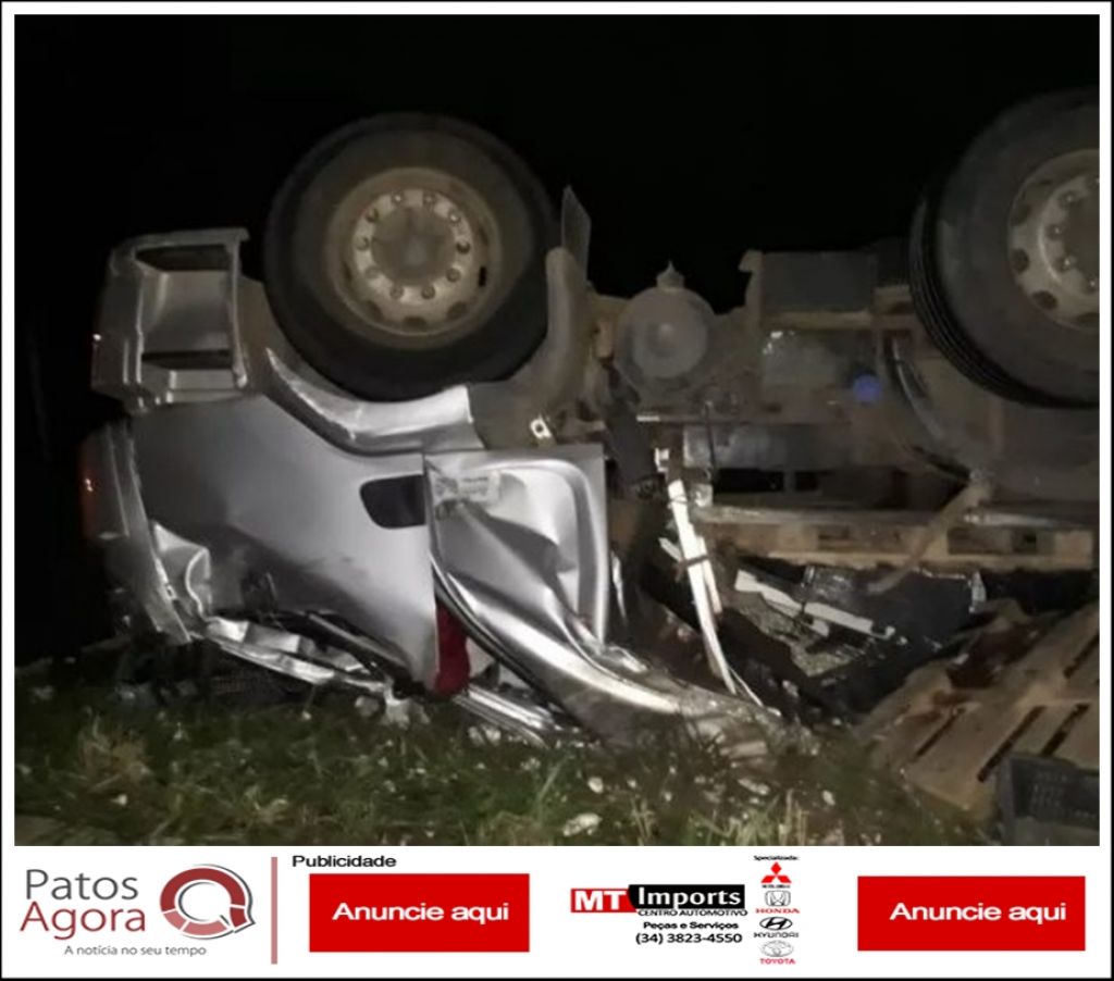 Capotamento mata caminhoneiro de São Gotardo na MG-235