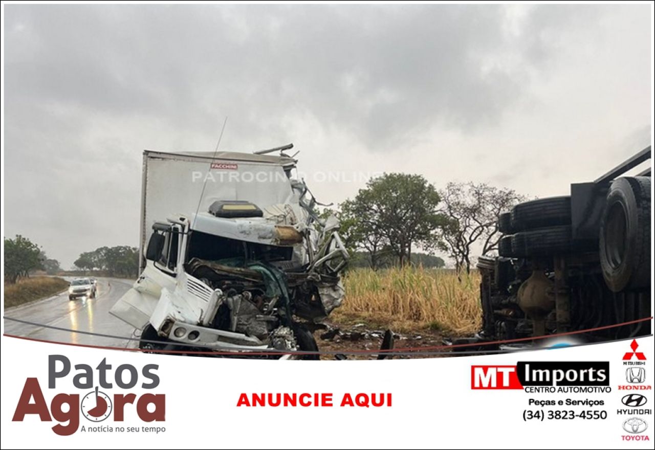Colisão frontal entre dois caminhões deixa um morto e outro ferido na rodovia MG 230