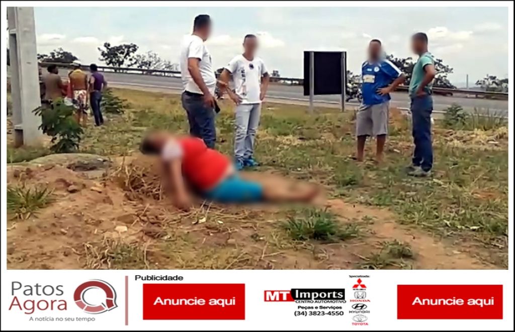 Populares tentam linchar suspeita de retirar bebê da barriga de mulher em João Pinheiro