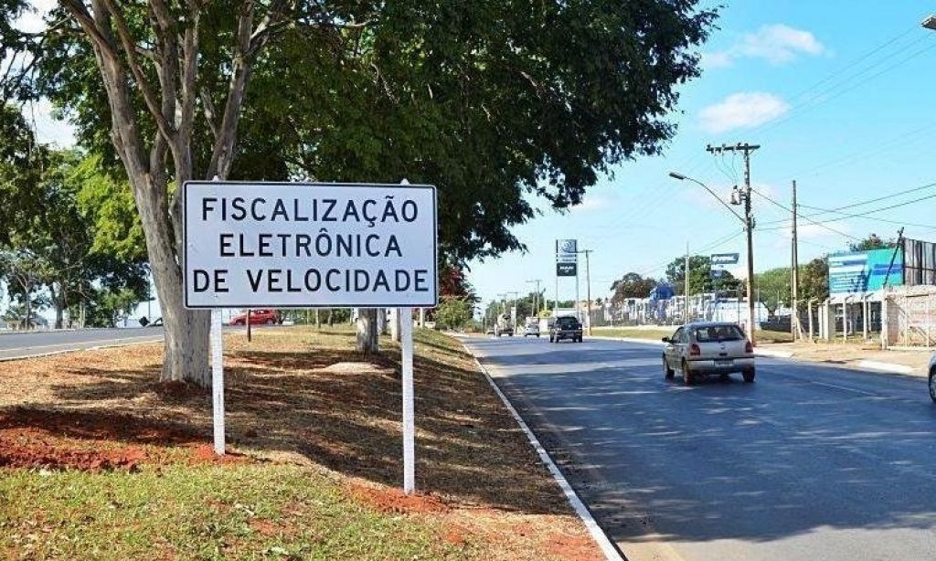 Após instalação de radares, número de infrações diminui em Patos de Minas