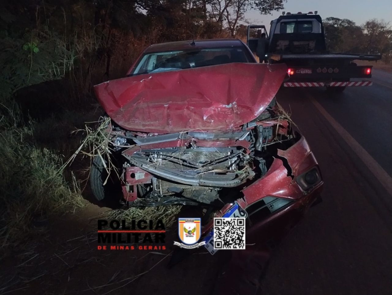 Condutor se distrai e colide na traseira de veículo na rodovia MG-190