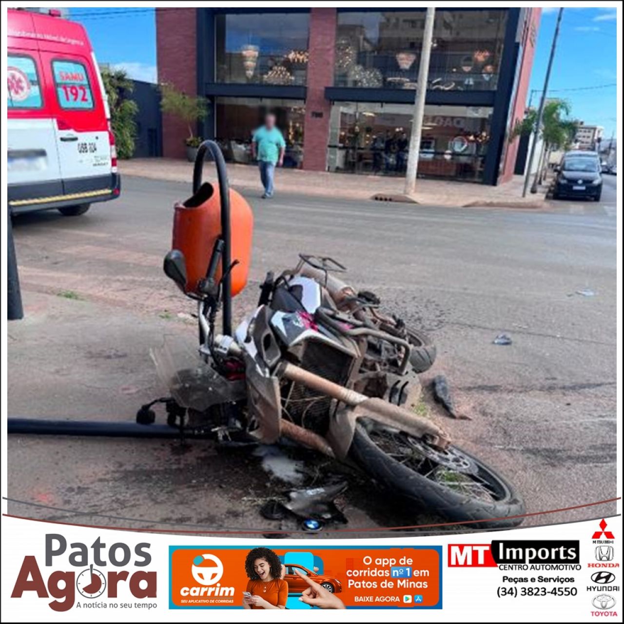 Acidente entre moto e carro no centro de Patos de MinasMG deixa condutor da motocicleta ferido