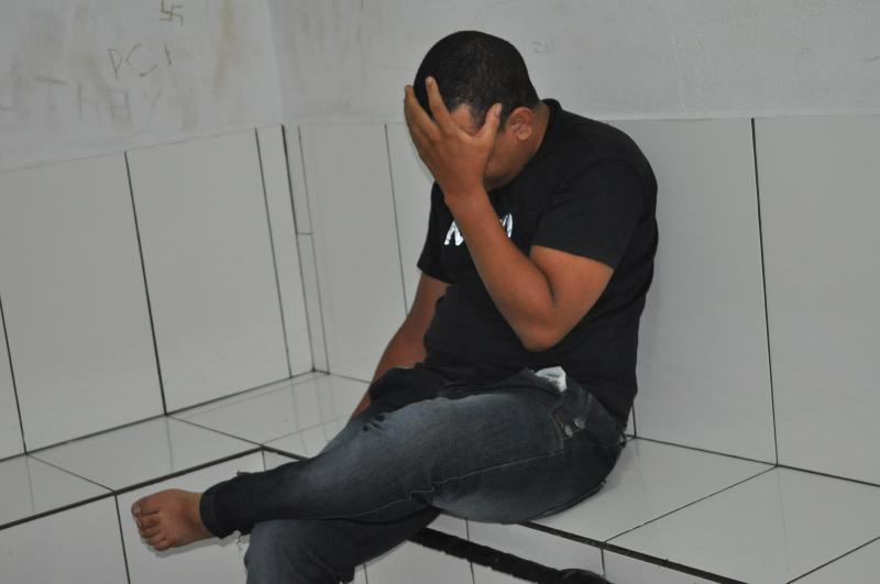 PM prende rapaz de 28 anos com drogas no Bairro Cristo Redentor