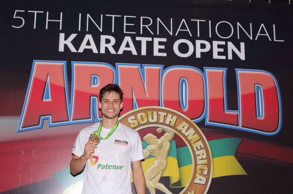Karateca patense, Rafael Nascimento, é campeão no Open Arnold Classic South America