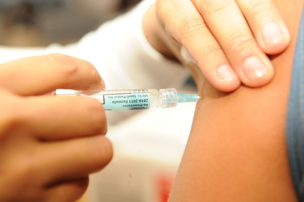 Vacinação contra a gripe começa na segunda-feira; meta é imunizar 54 milhões de pessoas em todo o país