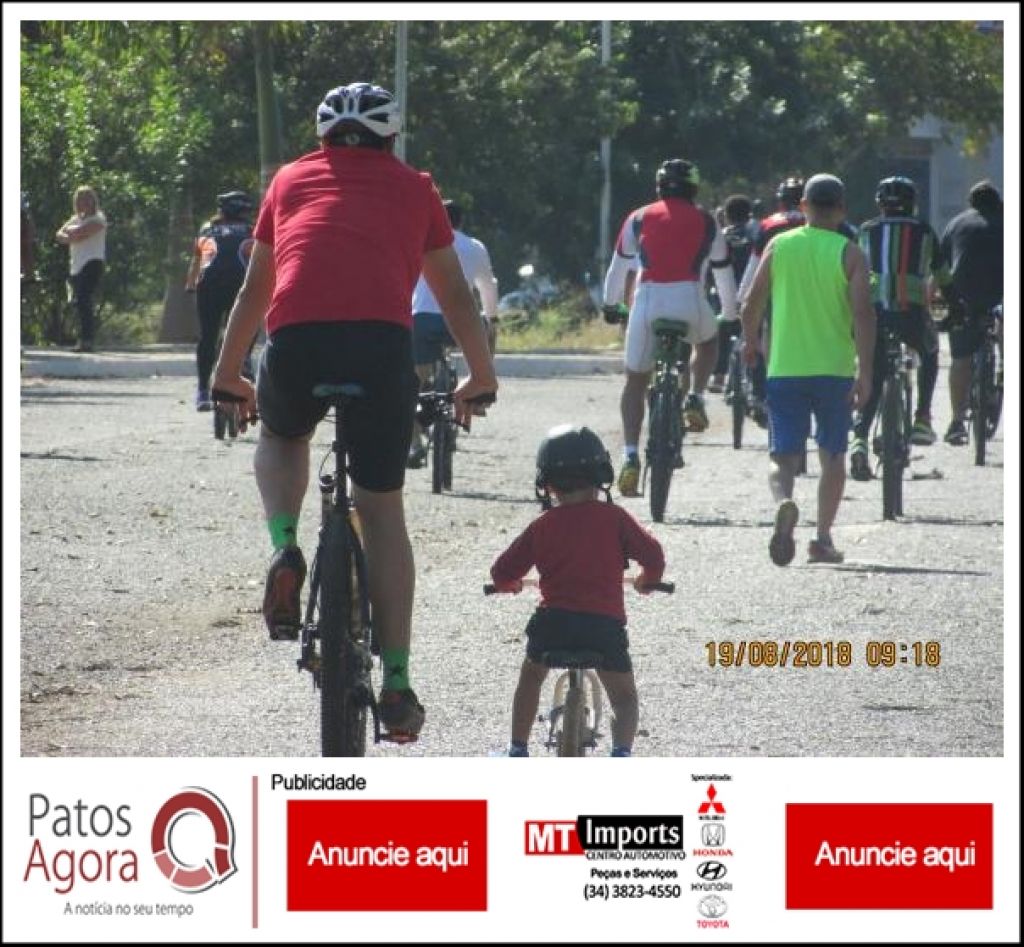 Passeio Ciclístico é realizado com a participação de crianças, jovens, adultos e idosos em Patos de Minas 