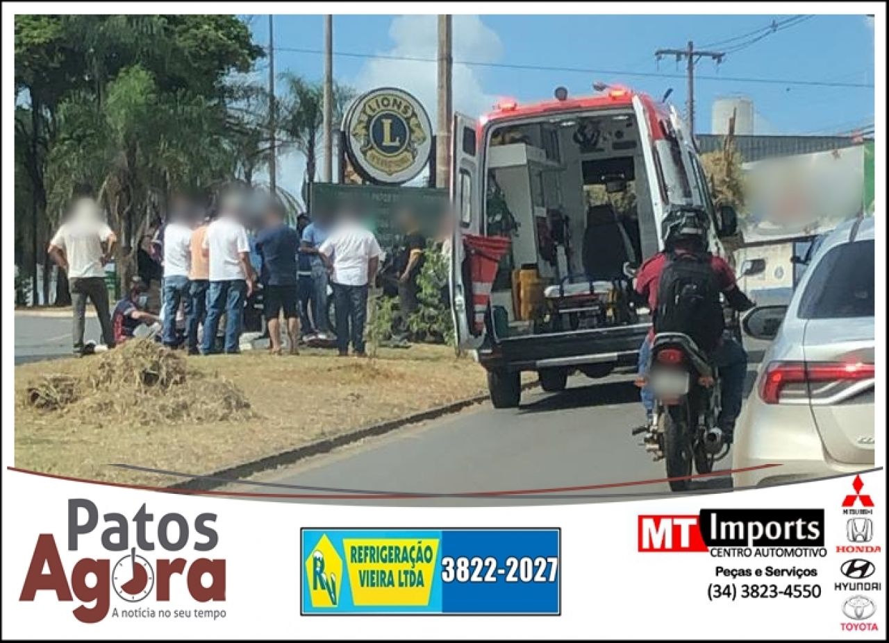 Motociclista é reanimado por socorristas do SAMU após cair no canteiro central da Av. JK