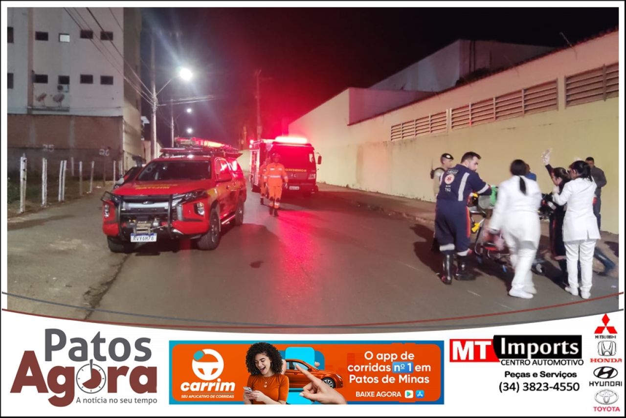 Motociclista é socorrido ao hospital após colidir em veículo estacionado 