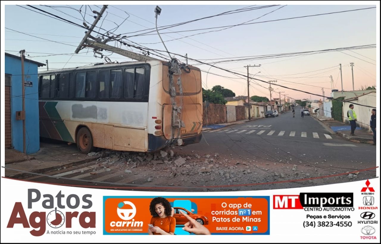 Ônibus perde os freios e bate em poste de energia em Rio Paranaíba