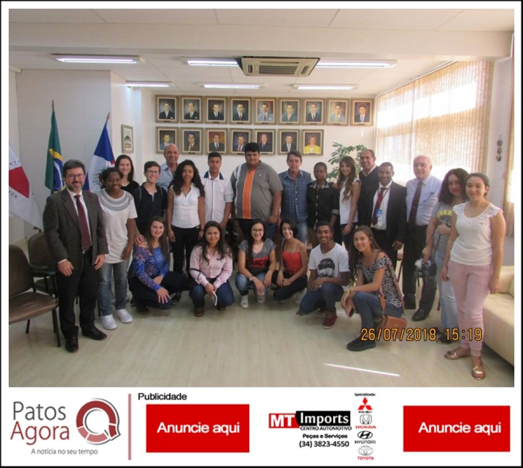 Prefeitura de Patos de Minas recebe visita do Parlamento Jovem