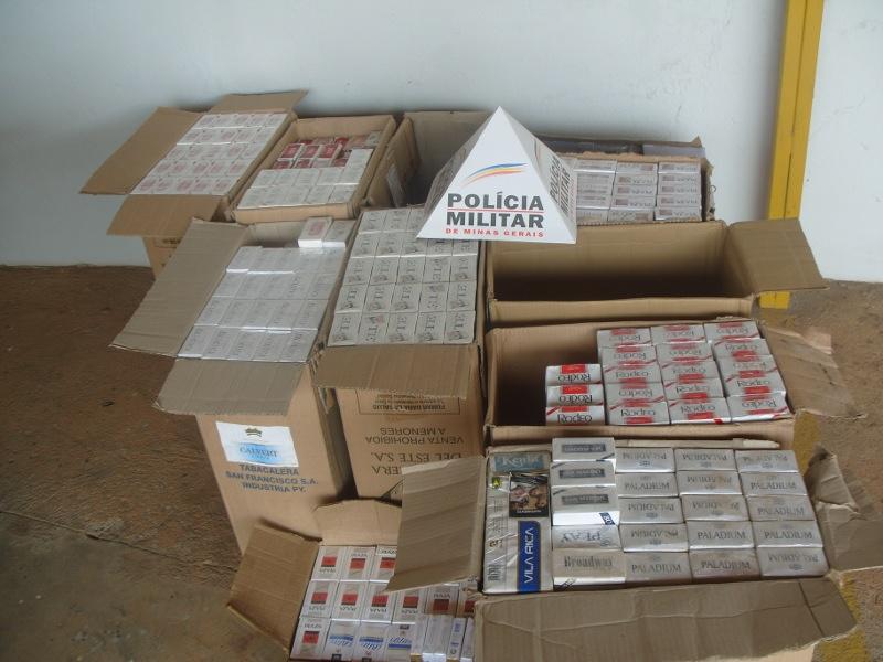 Mais de 480 pacotes de cigarros são apreendidos pela PM em Carmo do Paranaíba