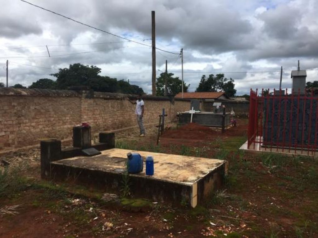 Cemitério de Santana de Patos recebe melhorias 