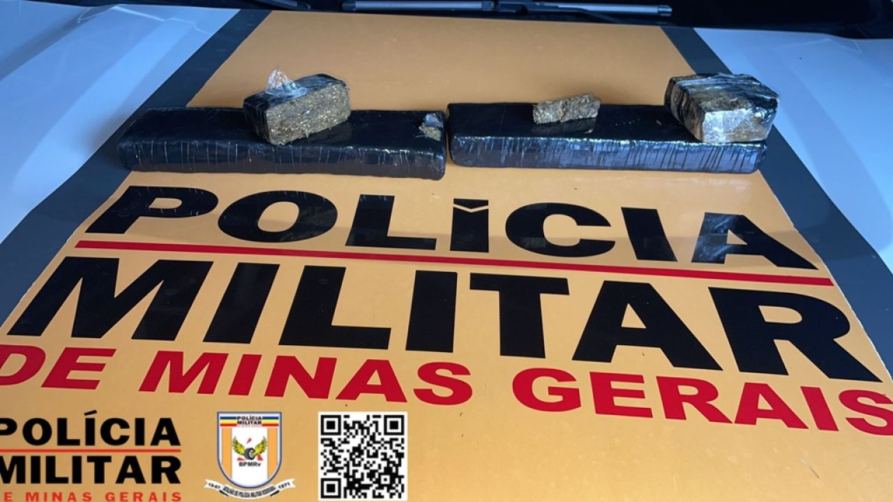 Polícia Militar Rodoviária prende passageiro com drogas em ônibus na BR-146, em Patos de Minas