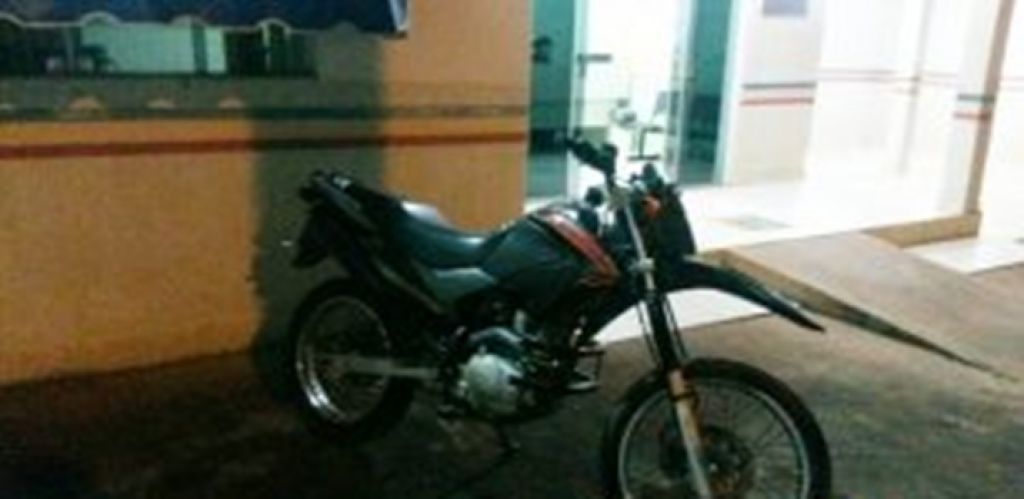 Presidente Olegário: PM recupera moto furtada após denúncia anônima