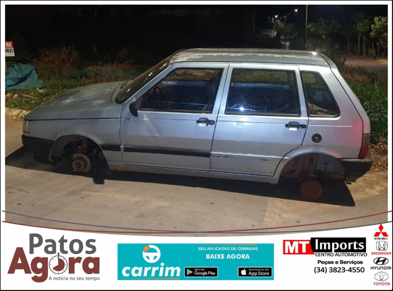 Veículo tem as quatro rodas e baterias furtadas em Patos de Minas