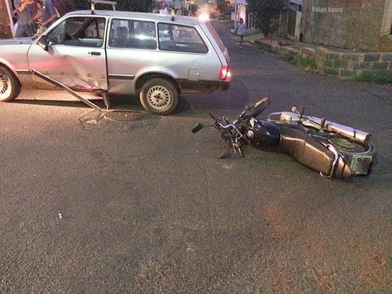 Motorista se descuida e acaba provocando acidente na Rua Potiguares