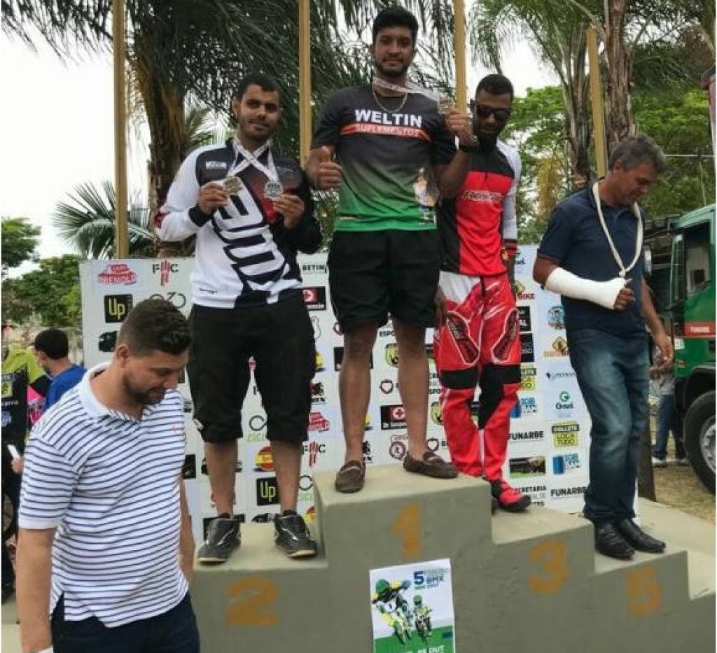  Piloto patense Charley Barboza vence o Campeonato Mineiro de Bicicross em Betim/MG
