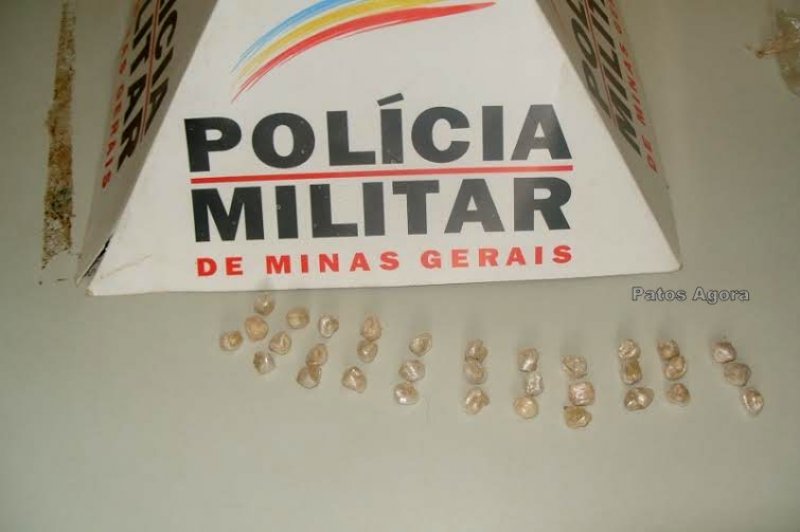 PM prende autor de tráfico e apreende drogas em Carmo do Paranaíba