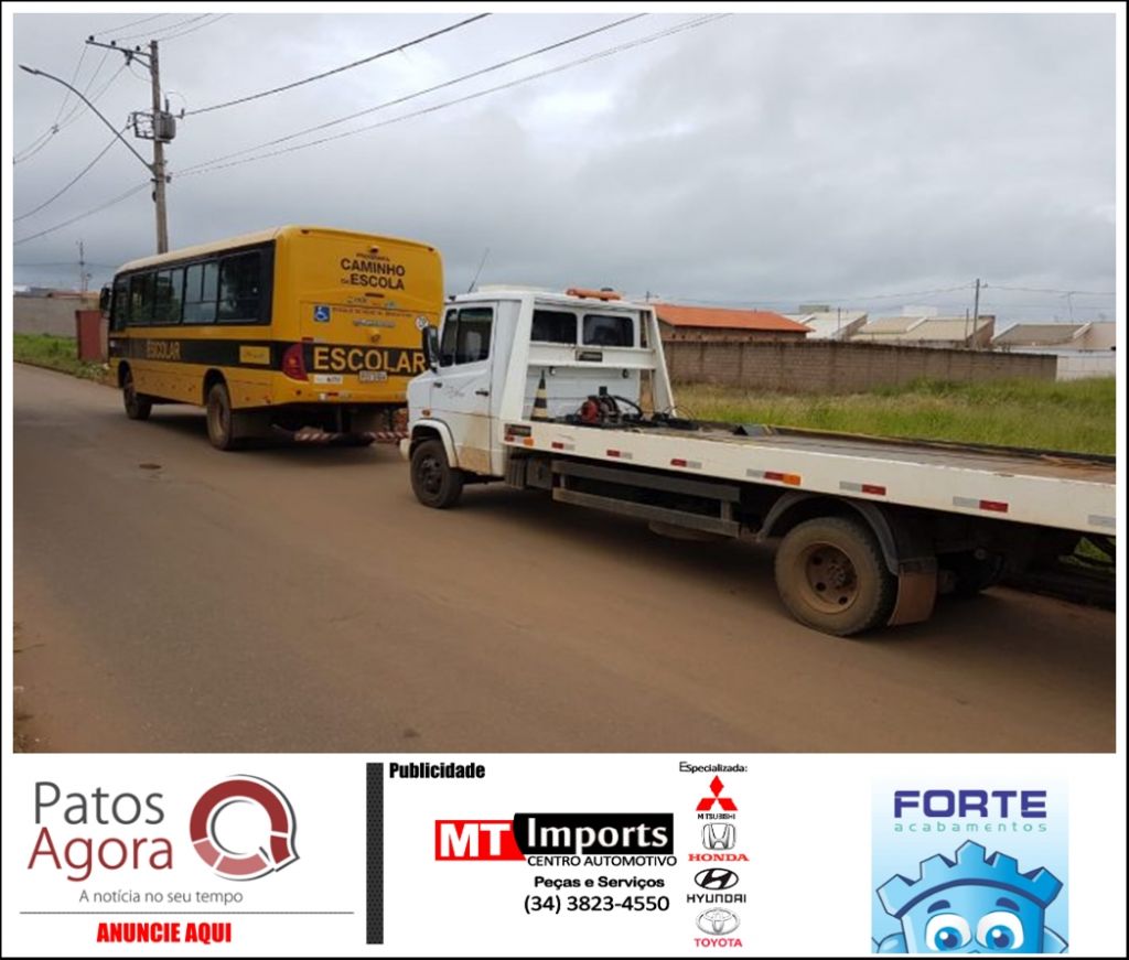Ônibus da prefeitura de Carmo do Paranaíba é apreendido por falta de licenciamento após se envolver em acidente