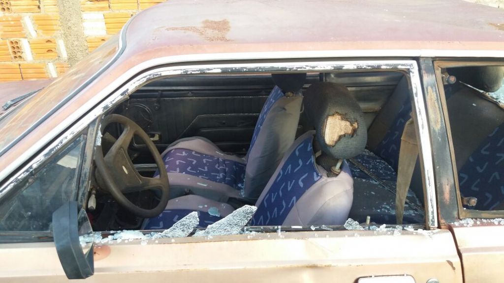 Lagoa Formosa: Homem quebra vidros de carro do vizinho e é preso